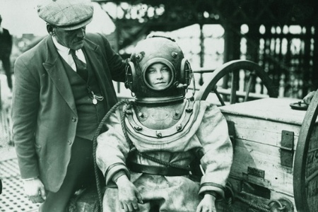 Deep sea diver