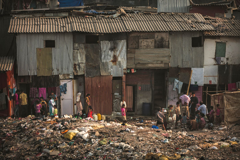 Families living in slums of Dharavi, Mumbai Families living in slums of Dharavi, Mumbai