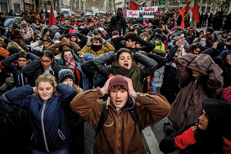 french-students-protest french-students-protest