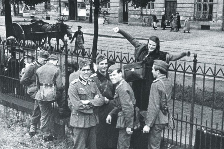 sophie scholl and german soldiers sophie scholl and german soldiers