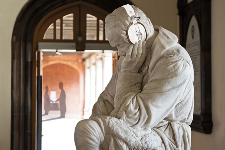statue listen