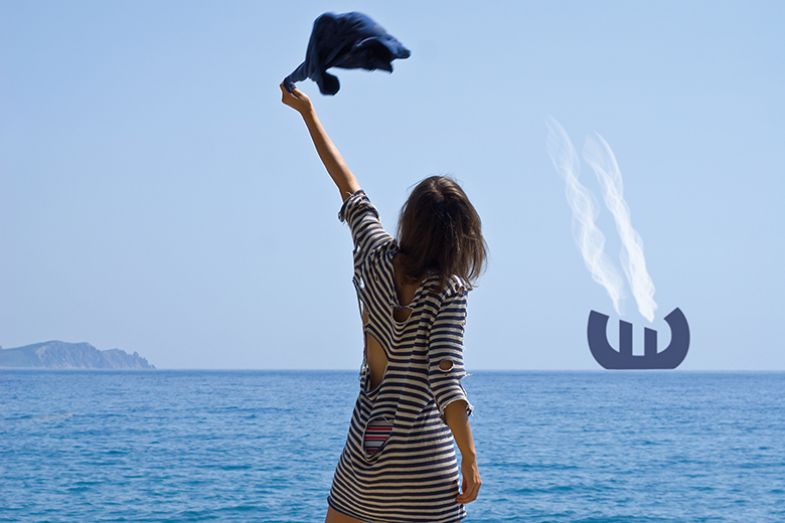 Shipwrecked woman flags down euro ship