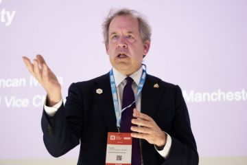 Duncan Ivison Duncan Ivison