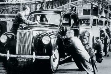 Automotive assembly line, Dagenham, 1950s Automotive assembly line, Dagenham, 1950s