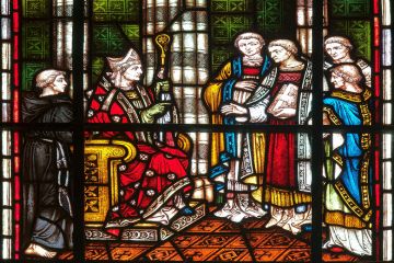 Bishop Grosseteste in the Norman built cathedral at Lincoln, England: stained glass window in the chapter house of the cathedral. Lincoln Bishop university was formerly named Bishop Grosseteste University. Bishop Grosseteste in the Norman built cathedral at Lincoln, England: stained glass window in the chapter house of the cathedral. Lincoln Bishop university was formerly named Bishop Grosseteste University.