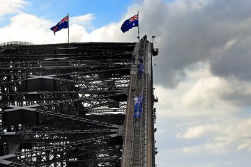 Climbing Sydney Harbour Bridge