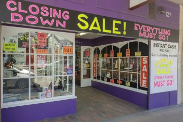 Geelong, Victoria - December 11 2018 The ‘As Good As New’ secondhand dealer on Ryrie Street. The store has a ‘closing down’ sign on the front.