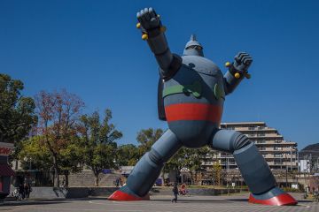 Giant robot