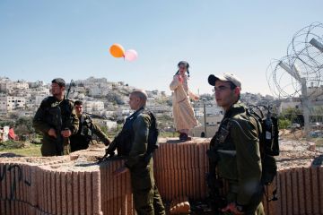 Israeli soldiers at the West Bank Israeli soldiers at the West Bank