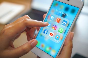 How to use social media during Clearing  How to use social media during Clearing