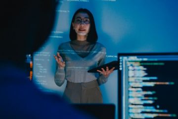 Software developer shares how to write prompts for AI