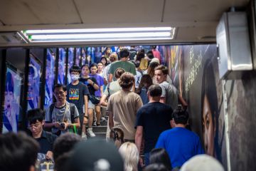 Rush hour in Hongik University subway station in South Korea Rush hour in Hongik University subway station in South Korea