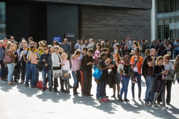 People waiting to see the Mayor of London office at open public day People waiting to see the Mayor of London office at open public day.