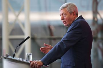  Alan Johnson speaking