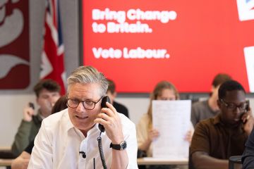 Prime Minister Sir Keir Starmer joins the national phone bank at the Labour Party headquarters in central London, during campaigning for tomorrow's local elections, 30 April 2025.