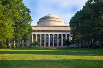 Massachusetts Institute of Technology Massachusetts Institute of Technology
