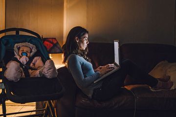 mother-working-baby