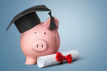 Piggy bank wearing mortar board (tuition fees) Piggy bank wearing mortar board (tuition fees)