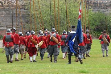 Pikemen drill