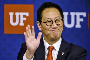 Santa Ono attends a Faculty Forum while visiting the University of Florida on Tuesday, 6 May 2025, in Gainesville. Florida, USA Santa Ono attends a Faculty Forum while visiting the University of Florida on Tuesday, 6 May 2025, in Gainesville. Florida, USA