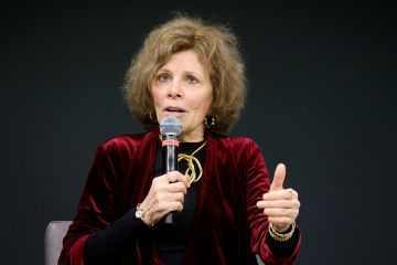 Nadine Strossen speaking at the 2025 Dialogues for Democracy at the Rob and Melani Walton Center for Planetary Health in Tempe, Arizona.