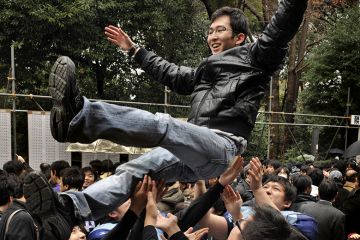 Crowd-surfing