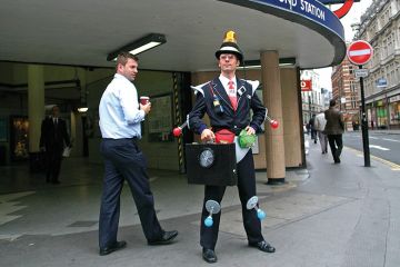 Artist at tube station