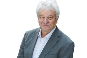 Portrait of Paul Nurse as described in the article