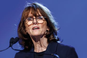 Portrait of Cathy Foley, Australia's chief scientist as described in the article