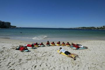 Students taking part in a surf awareness course in Australia at Bondi Beach Students taking part in a surf awareness course in Australia at Bondi Beach to illustrate Supervisor’s support ‘crucial’ to novice academics’ well-being