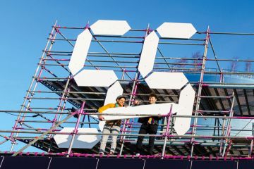  Adjusting the countdown clock in Rotterdam to illustrate Netherlands trialling shorter academic year