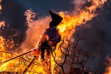 Burning a witch