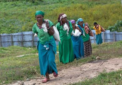 africans-walking africans-walking