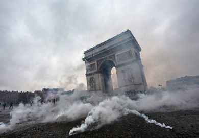 protest at Arc de Triomphe in Paris