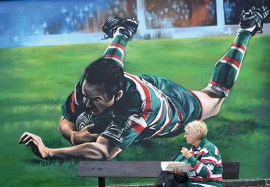 female-rugby-fand-and-mural female-rugby-fand-and-mural