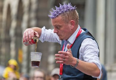 floating-glass-illusion floating-glass-illusion