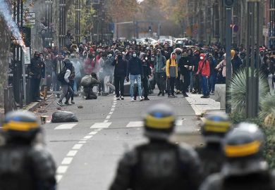 french-street-riot