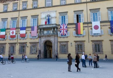 G7 flags
