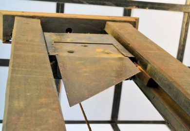 Guillotine Guillotine