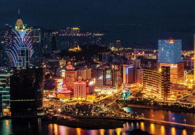 macau-at-night