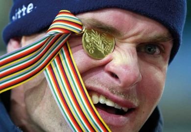 medal-eye-squint