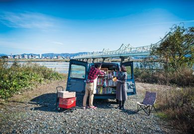 mobile-library-shore-bridge