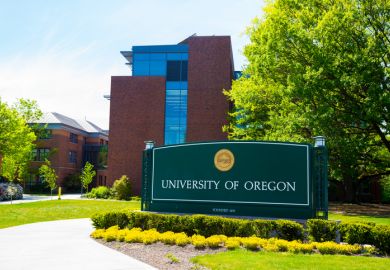 What to expect at a US graduation ceremony