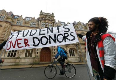 student-donors-protest student-donors-protest