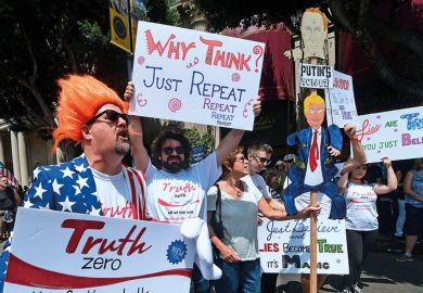 trump-protesters trump-protesters