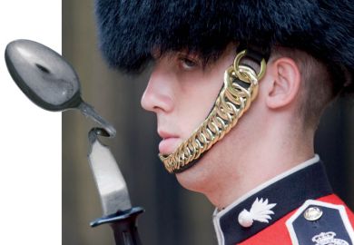 United Kingdom Queen's Guard bending spoon bayonet United Kingdom Queen's Guard bending spoon bayonet