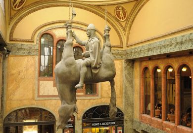 upside-down-horse-statue upside-down-horse-statue