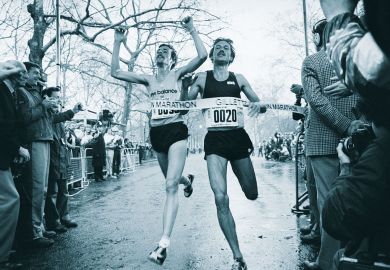 Winners of London's first marathon, Dick Beardsley, from Excelsior, Minnesota (L) and Inge Simonsen, from Norway, cross line as joint winners to illustrate European rectors rally around joint position on rankings