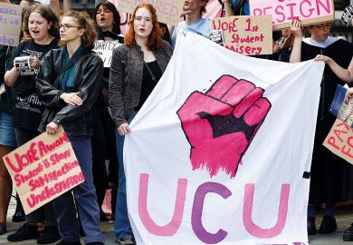 Students protest with UCU in a dispute over pay and working conditions to illustrate Fragmented UCU strikes leave reballot campaign ‘in the balance’