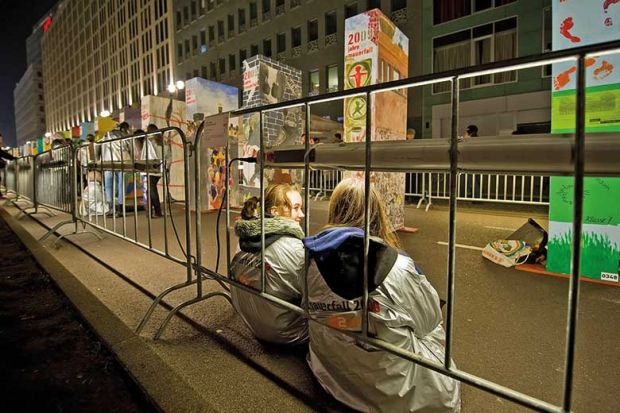 berlin-wall berlin-wall